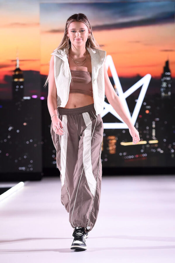 Model walks for Chick at Runway 7 NYFW Sony Hall Photo By Ilya S. Savenok