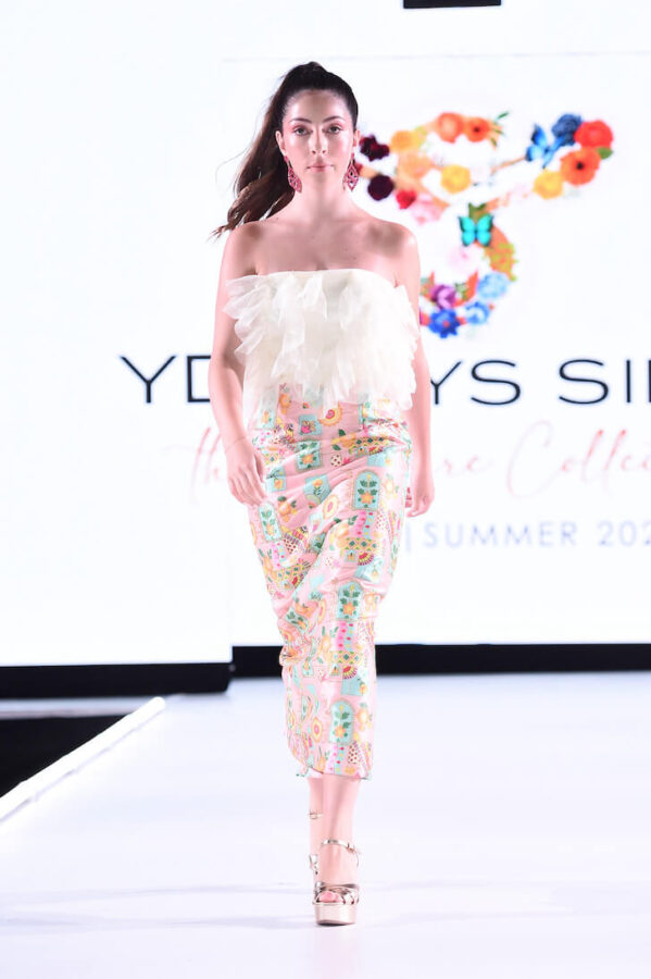 Model walks for ydamys Simo at Runway 7 NYFW Sony Hall Photo By Ilya S. Savenok